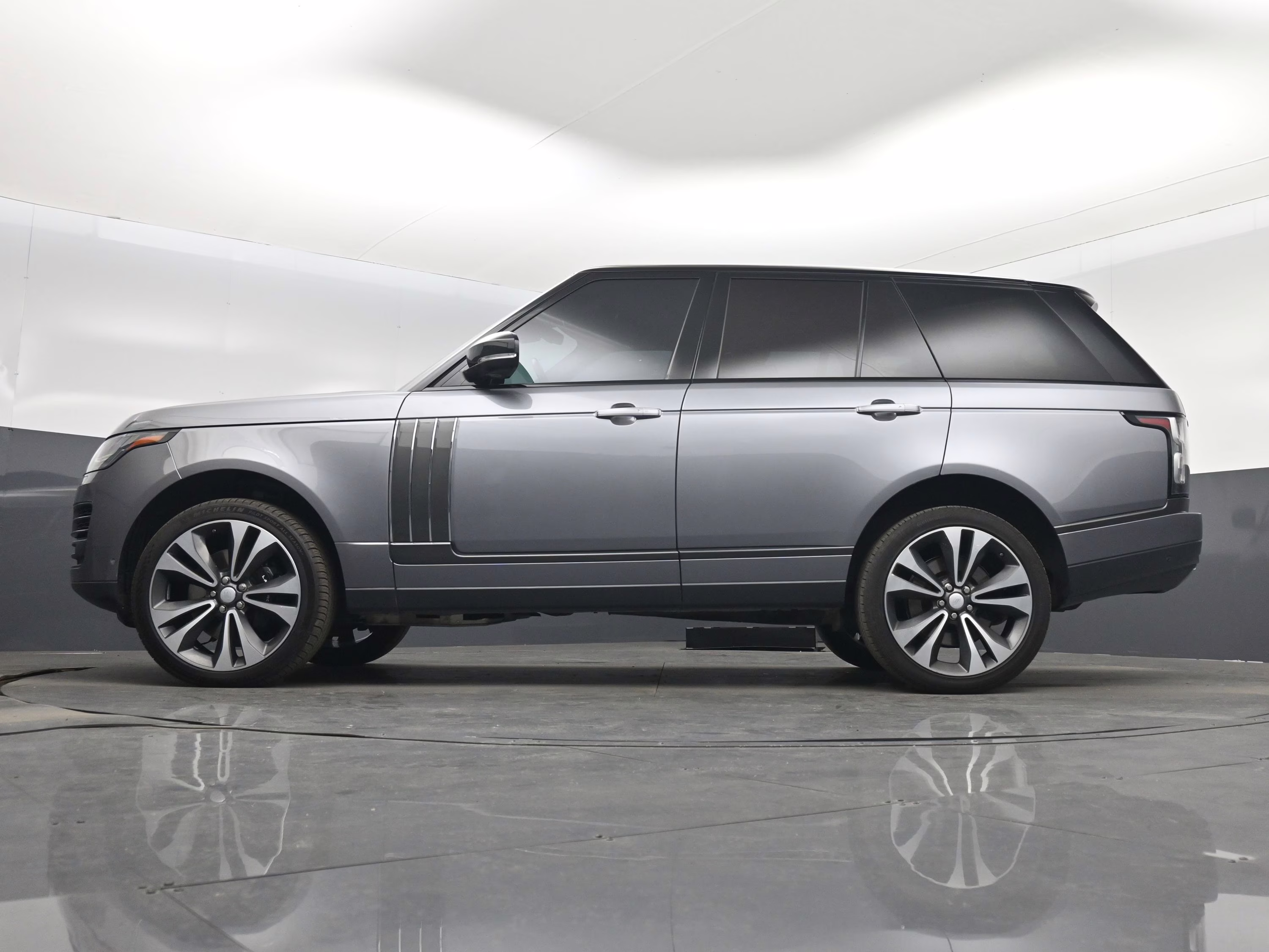 2021 Gray Land Rover Range Rover SVAutobiography 4X4 SUV