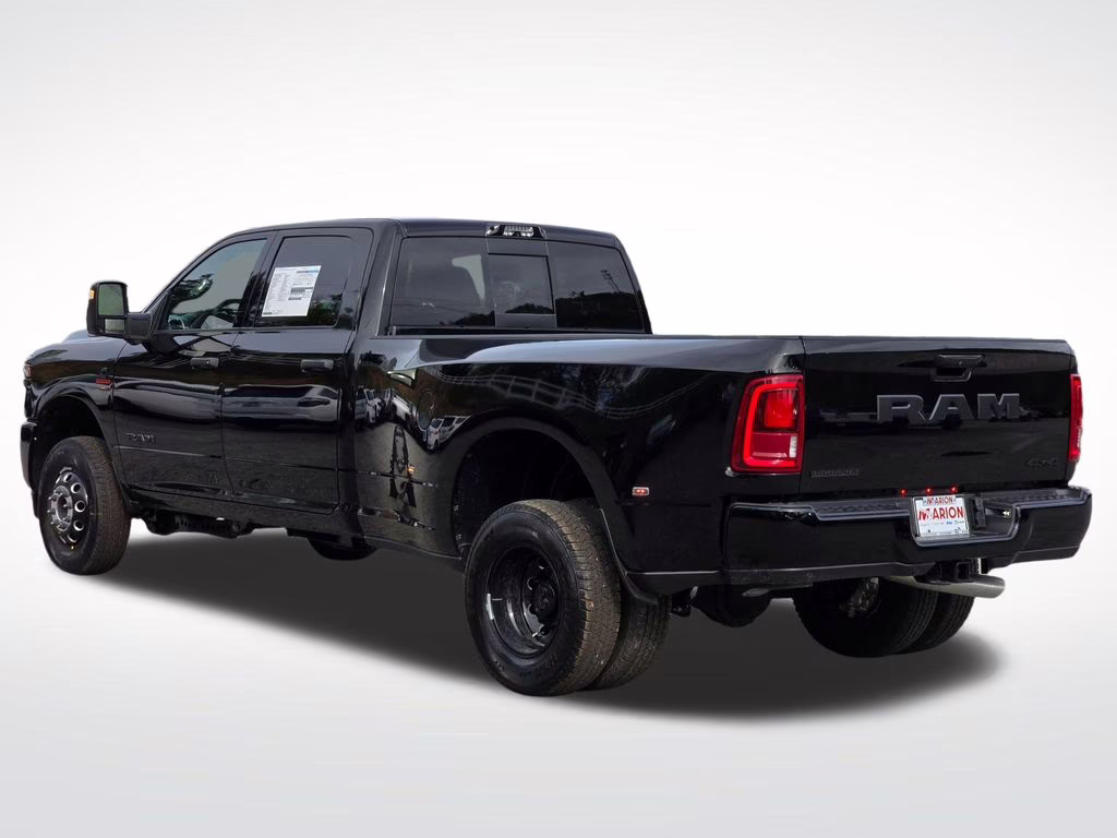 2026 Diamond Black Crystal Pearlcoat Ram 3500 Big Horn 4X4 Truck