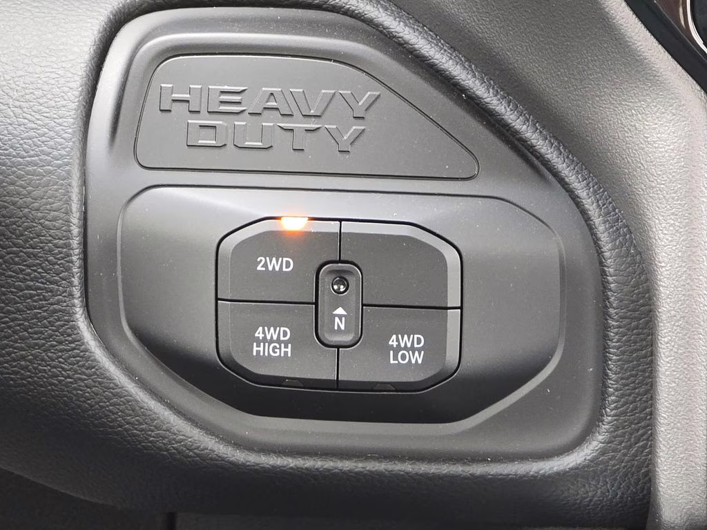 2026 Diamond Black Crystal Pearlcoat Ram 3500 Big Horn 4X4 Truck