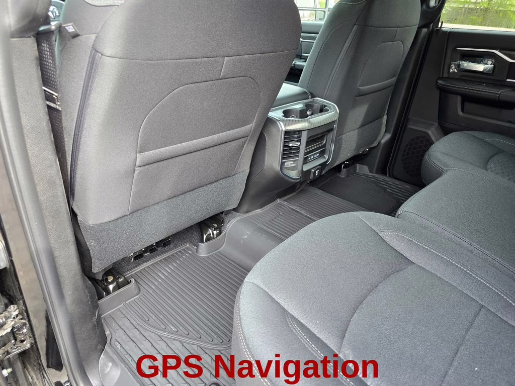 2026 Diamond Black Crystal Pearlcoat Ram 3500 Big Horn 4X4 Truck