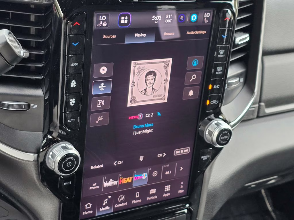 2026 Diamond Black Crystal Pearlcoat Ram 3500 Big Horn 4X4 Truck