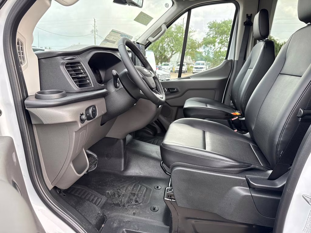 2026 Oxford White Ford Transit-350 XL RWD Crossover