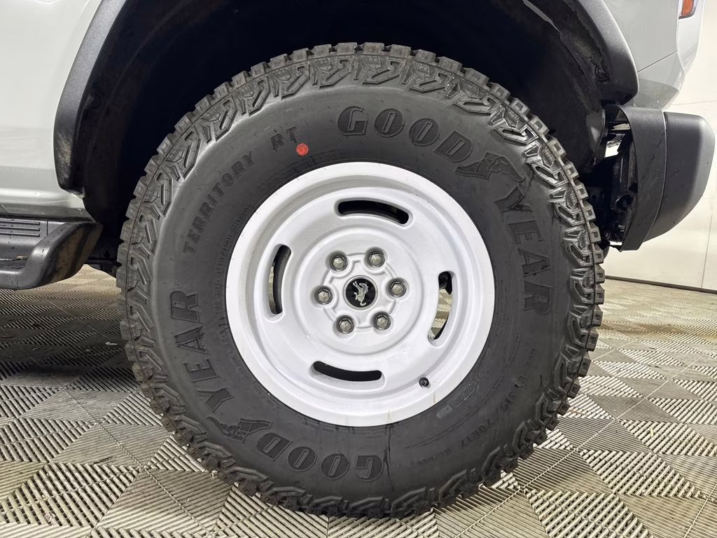 2026 Avalanche Gray Ford Bronco Heritage Edition 4X4 SUV