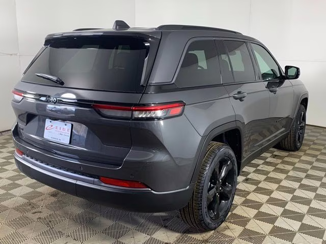 2026 Baltic Gray Metallic Clearcoat Jeep Grand Cherokee Limited 4X4 SUV