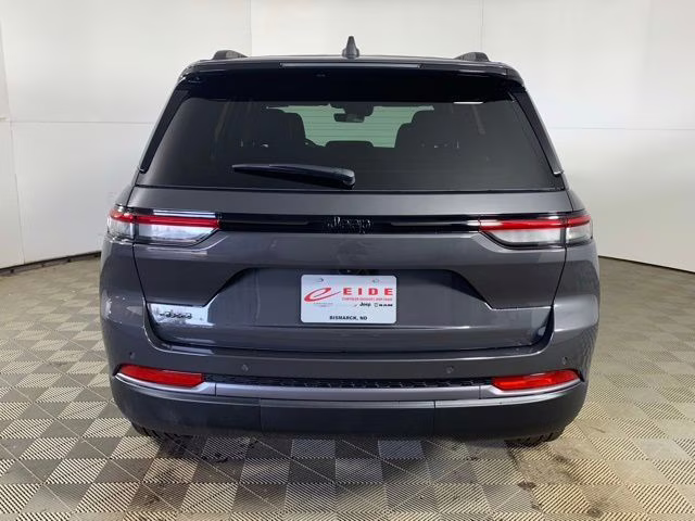 2026 Baltic Gray Metallic Clearcoat Jeep Grand Cherokee Limited 4X4 SUV