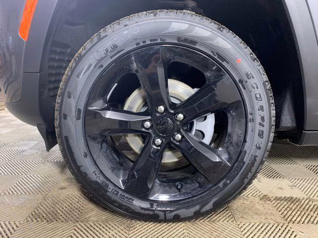 2026 Baltic Gray Metallic Clearcoat Jeep Grand Cherokee Limited 4X4 SUV