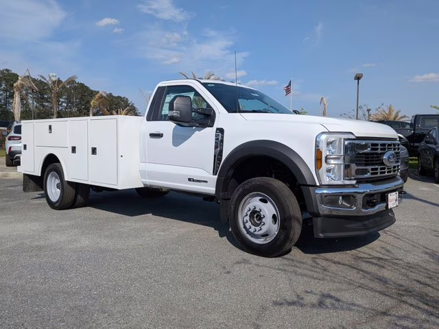 2026 Oxford White Ford Super Duty F-450 DRW XL 4X4 Truck