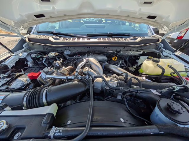 2026 Oxford White Ford Super Duty F-450 DRW XL 4X4 Truck