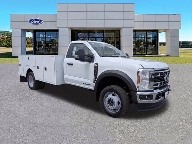 2026 Oxford White Ford Super Duty F-550 DRW XL 4X4 Truck