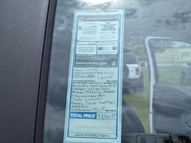 2026 Oxford White Ford Super Duty F-550 DRW XL 4X4 Truck