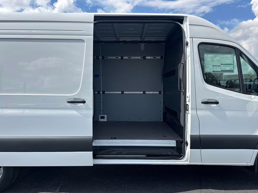 2026 Arctic Mercedes-Benz Sprinter 3500 Cargo 170 WB RWD Van