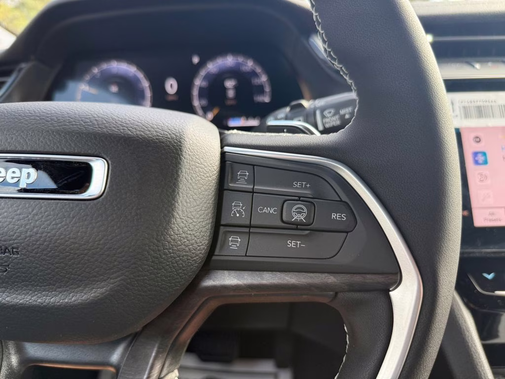 2026 Bright White Clearcoat Jeep Grand Cherokee L Limited RWD SUV