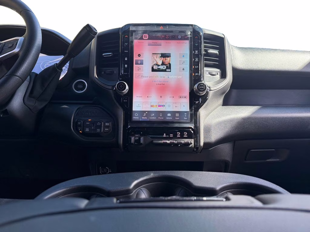 2026 Diamond Black Crystal Pearlcoat Ram 2500 Tradesman 4X4 Truck