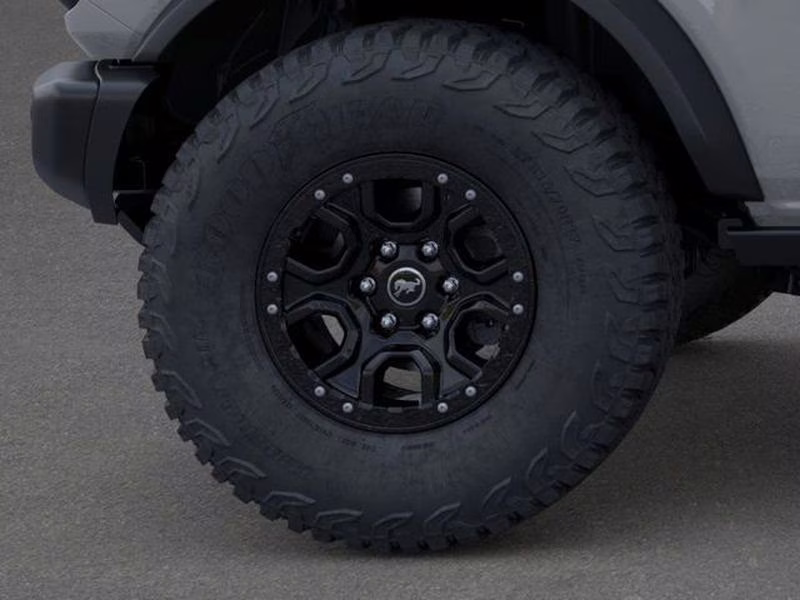 2026 Avalanche Gray Ford Bronco Badlands 4X4 SUV