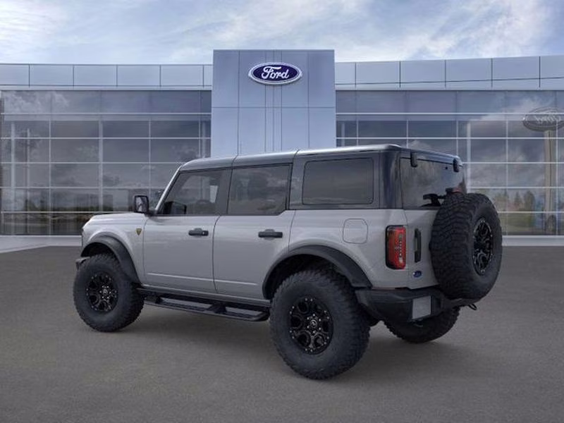 2026 Avalanche Gray Ford Bronco Badlands 4X4 SUV