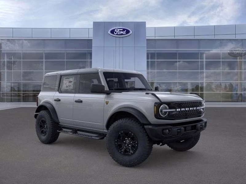 2026 Avalanche Gray Ford Bronco Badlands 4X4 SUV