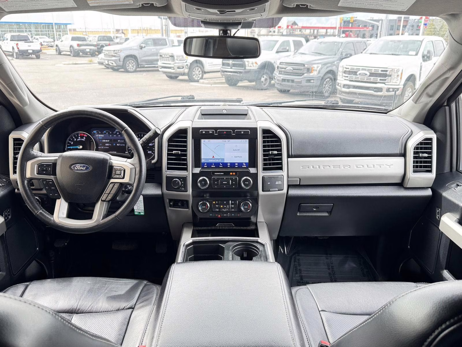 2020 Oxford White Ford Super Duty F-250 SRW Lariat 4X4 Truck