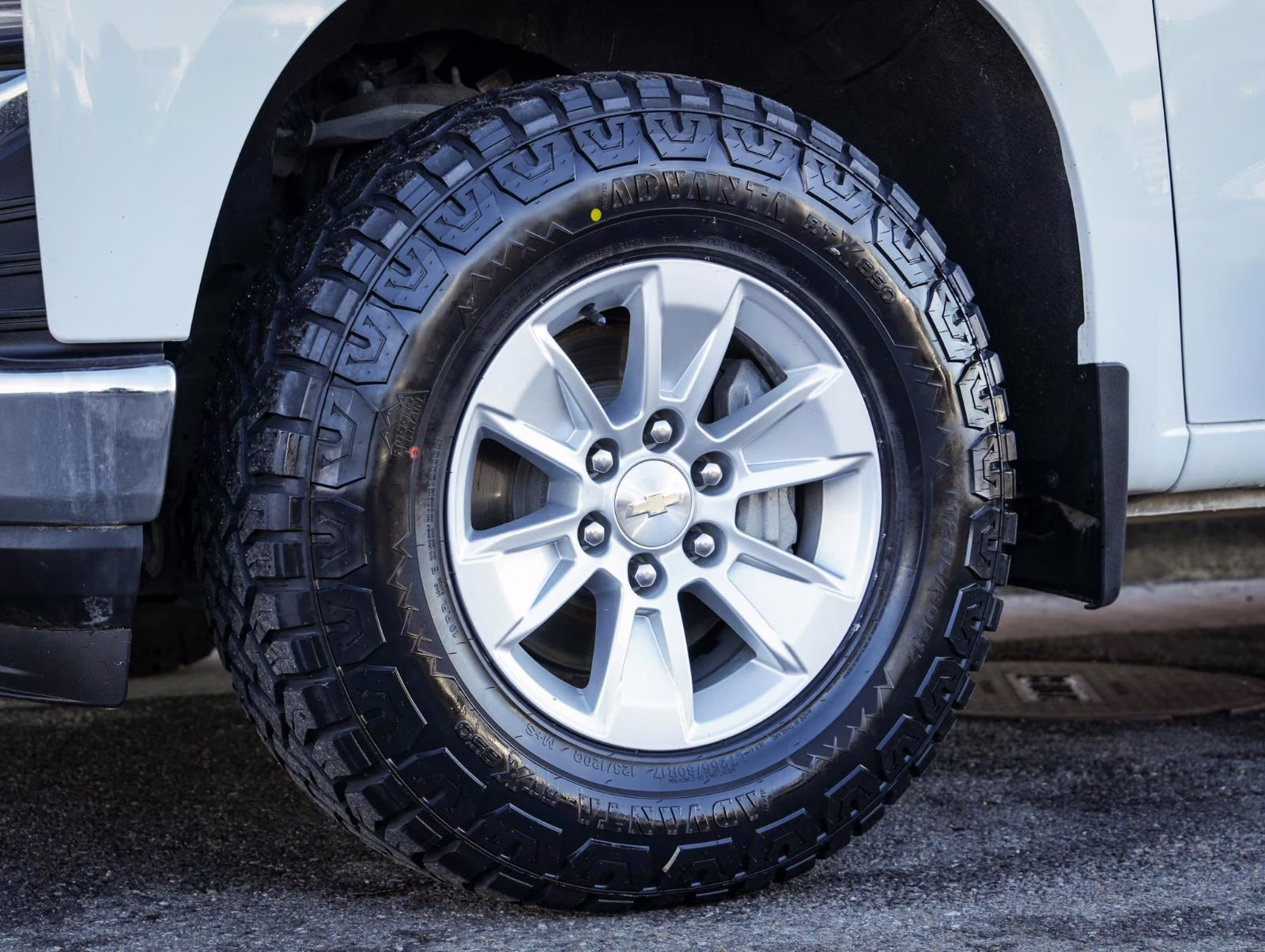 2021 Summit White Chevrolet Silverado 1500 LT 4X4 Truck