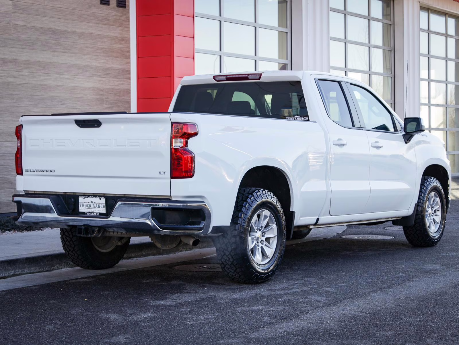 2021 Summit White Chevrolet Silverado 1500 LT 4X4 Truck