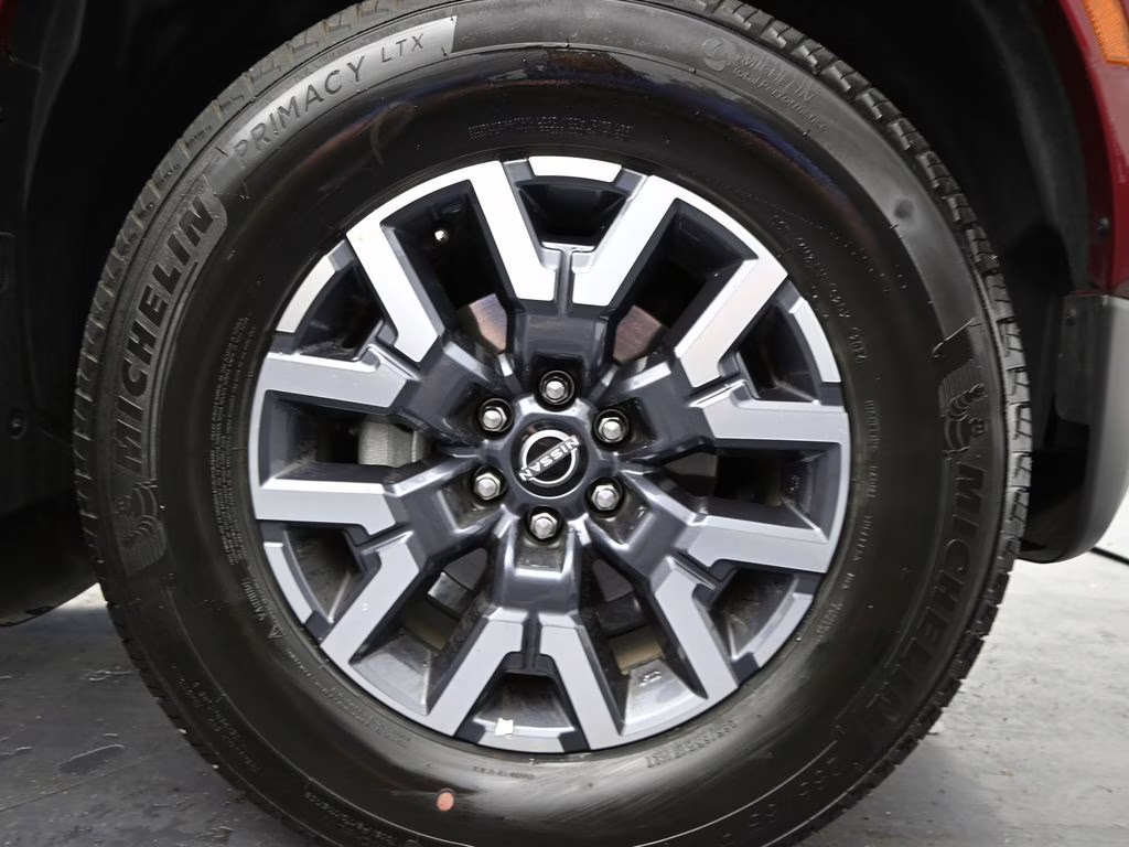 2024 Cardinal Red Metallic Tricoat Nissan Frontier SL RWD Truck