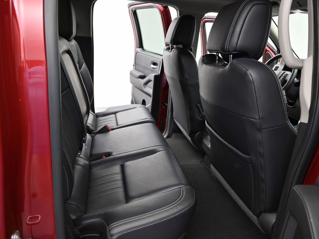 2024 Cardinal Red Metallic Tricoat Nissan Frontier SL RWD Truck