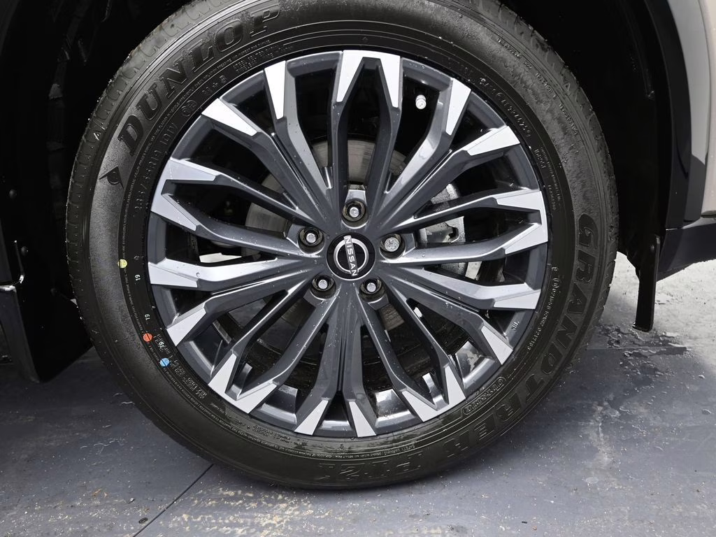 2026 Champagne Silver Metallic Nissan Rogue Platinum AWD SUV