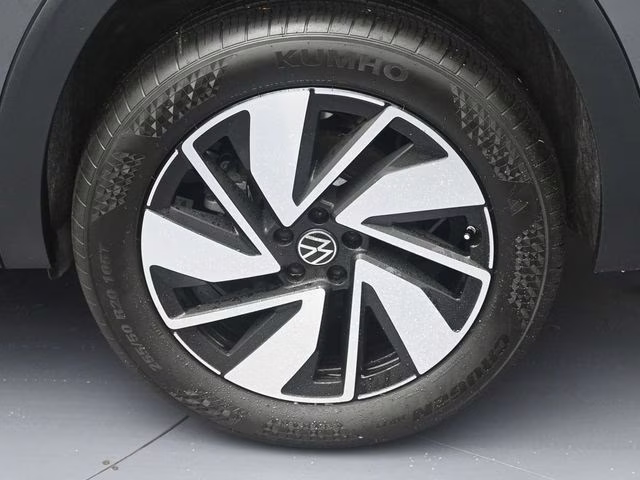 2025 Gray Volkswagen Atlas 2.0T SE w/Technology FWD SUV