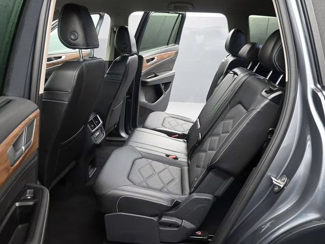 2025 Gray Volkswagen Atlas 2.0T SE w/Technology FWD SUV