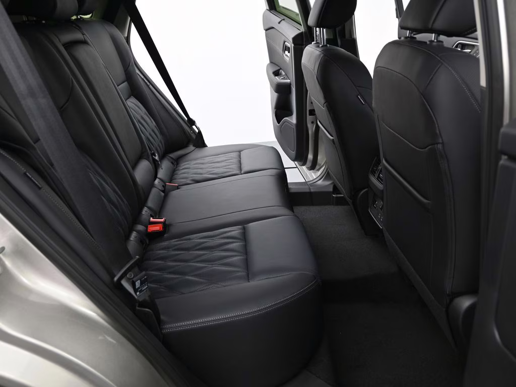 2026 Champagne Silver Metallic Nissan Rogue Platinum AWD SUV