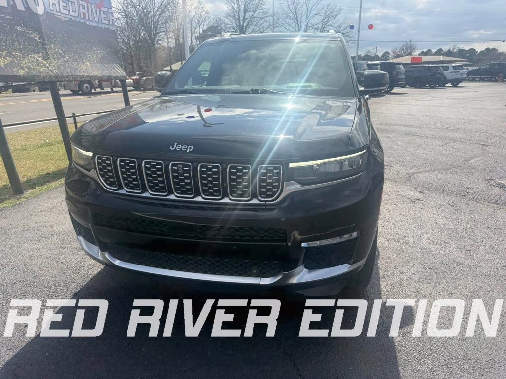 2021 Diamond Black Crystal Pearlcoat Jeep Grand Cherokee L Summit 4X4 SUV