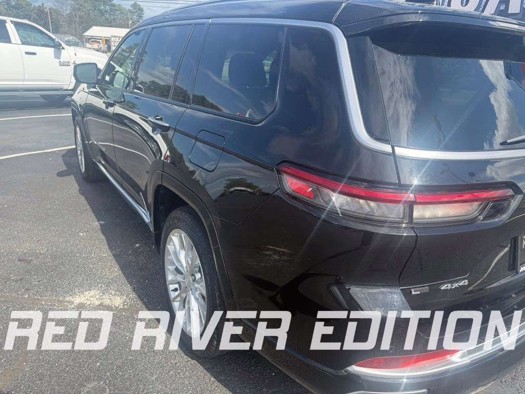 2021 Diamond Black Crystal Pearlcoat Jeep Grand Cherokee L Summit 4X4 SUV