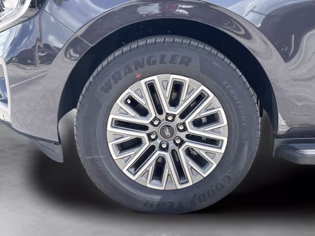 2026 Dark Matter Gray Metallic Ford Expedition Max Platinum 4X4 SUV