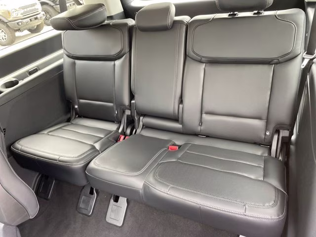 2026 Glacier Gray Metallic Tri-Coat Ford Expedition Max Platinum 4X4 SUV