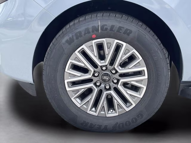 2026 Glacier Gray Metallic Tri-Coat Ford Expedition Max Platinum 4X4 SUV