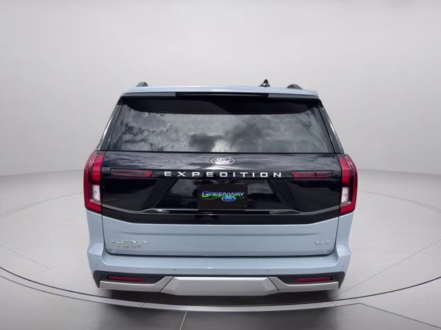 2026 Glacier Gray Metallic Tri-Coat Ford Expedition Max Platinum 4X4 SUV