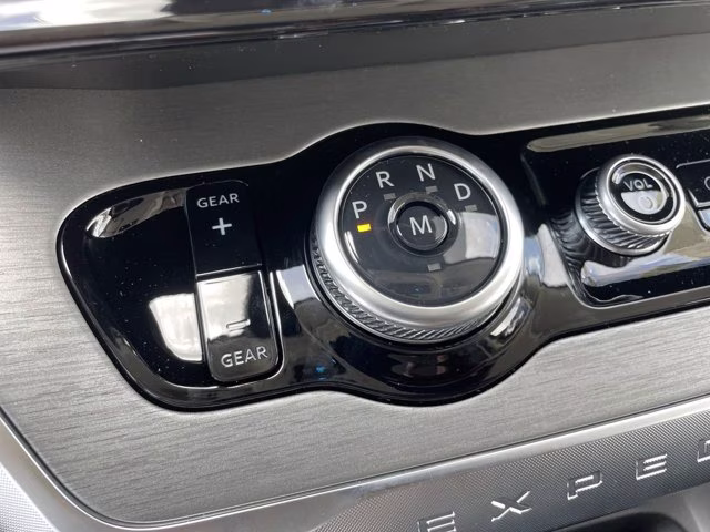 2026 Glacier Gray Metallic Tri-Coat Ford Expedition Max Platinum 4X4 SUV