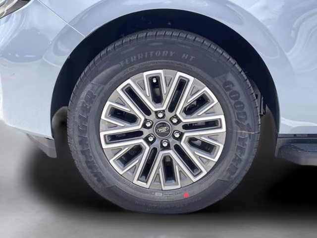 2026 Glacier Gray Metallic Tri-Coat Ford Expedition Max Platinum 4X4 SUV
