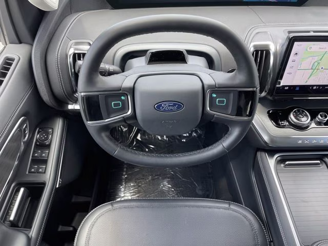 2026 Glacier Gray Metallic Tri-Coat Ford Expedition Platinum 4X4 SUV