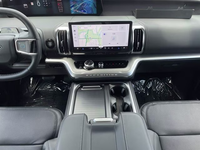 2026 Glacier Gray Metallic Tri-Coat Ford Expedition Platinum 4X4 SUV