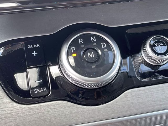 2026 Glacier Gray Metallic Tri-Coat Ford Expedition Platinum 4X4 SUV