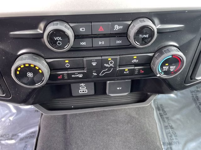 2026 Avalanche Ford Super Duty F-250 SRW XLT 4X4 Truck