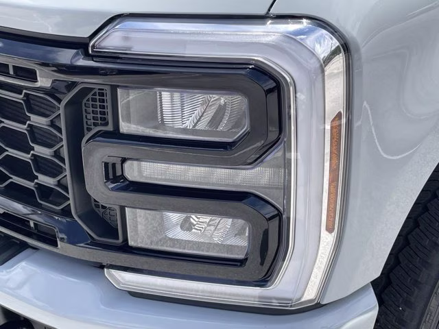 2026 Avalanche Ford Super Duty F-250 SRW XLT 4X4 Truck