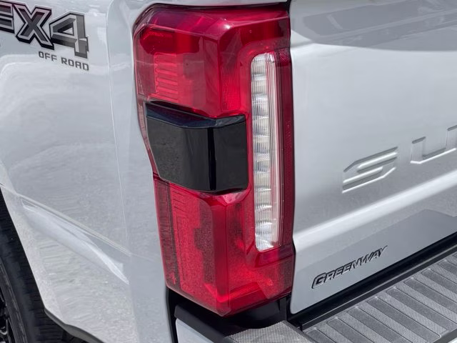 2026 Avalanche Ford Super Duty F-250 SRW XLT 4X4 Truck