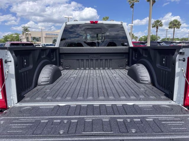 2026 Avalanche Ford Super Duty F-250 SRW XLT 4X4 Truck