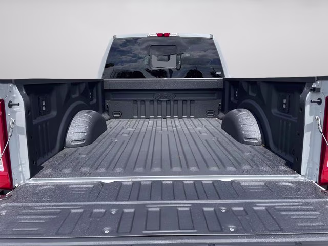 2026 Avalanche Ford Super Duty F-250 SRW XLT 4X4 Truck