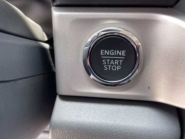 2026 Avalanche Ford Super Duty F-250 SRW XLT 4X4 Truck