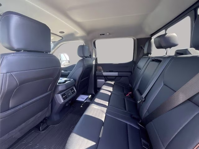 2026 Glacier Gray Metallic Tri-Coat Ford Super Duty F-250 SRW LARIAT 4X4 Truck