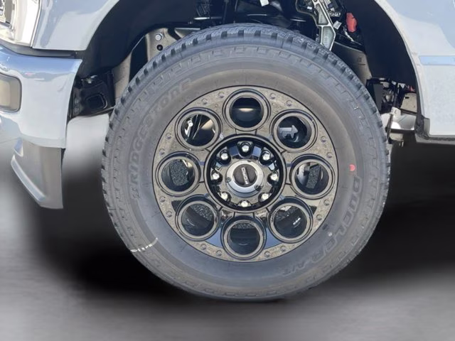 2026 Glacier Gray Metallic Tri-Coat Ford Super Duty F-250 SRW LARIAT 4X4 Truck