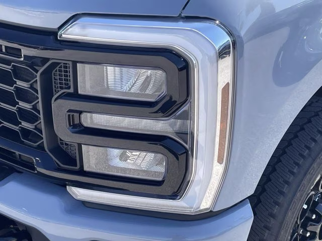 2026 Glacier Gray Metallic Tri-Coat Ford Super Duty F-250 SRW LARIAT 4X4 Truck