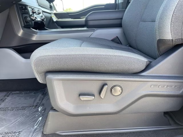 2026 Avalanche Ford F-150 XLT RWD Truck